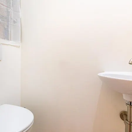 Гостевой дом Guestready - Unique Bright House With Garden